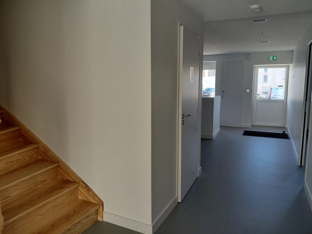 Halle d'entrée de la maison médicale.